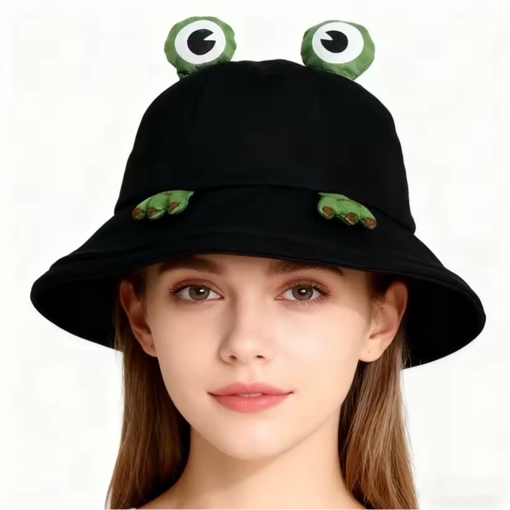 Black Frog Bucket Hat with Frog Eyes